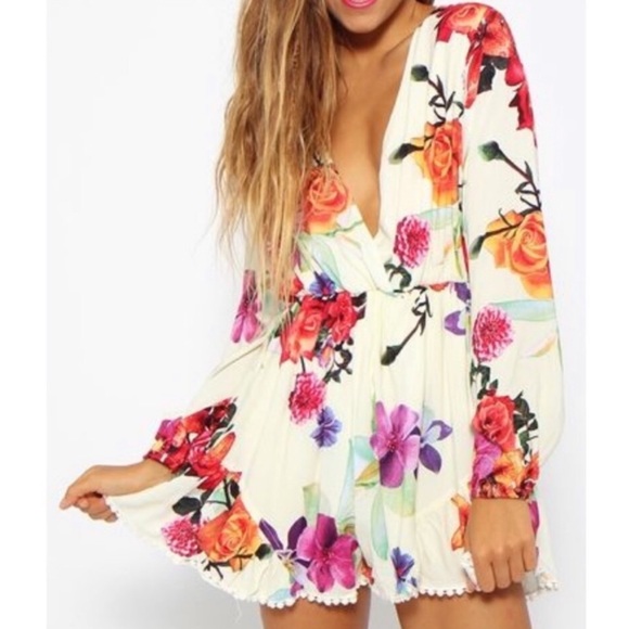 Choies Pants - 🌺Choies Cream Floral Shorts Romper Playsuit